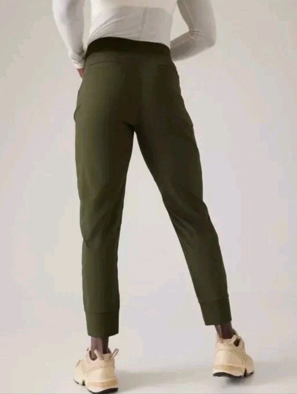Athleta Trekkie North High Rise Jogger Green 0 Petite - Picture 3 of 10